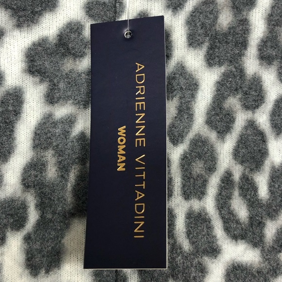 Adrienne Vittadini Woman Animal Print Oversized Top - Picture 5 of 11